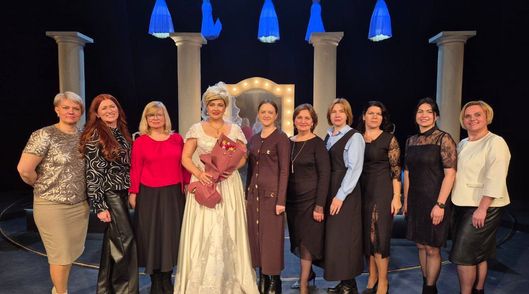 Белорусский союз женщин в ТЮЗе!